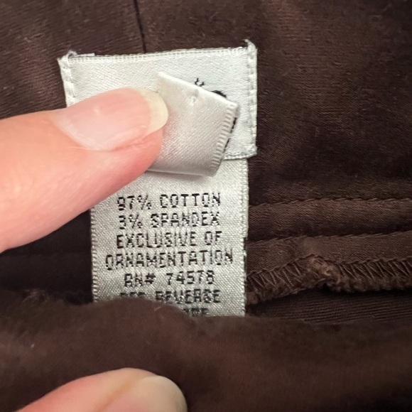 7 for $30 CACHE Gold Trimmed Capri Pants - Picture 5 of 8